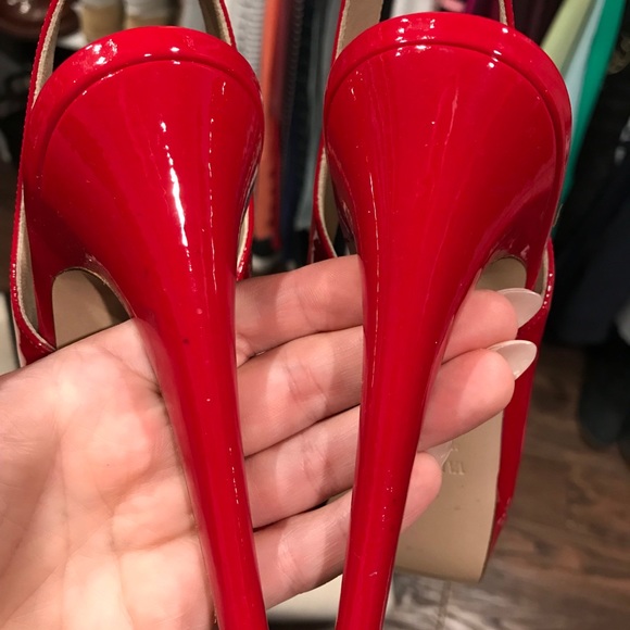 •SOLD• Valentino Red Patent Leather Slingback Heel - Picture 6 of 8